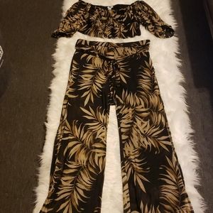 2 piece set top is xl pants are large